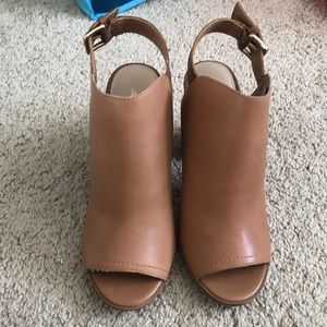 Aldo light brown heels, never worn!